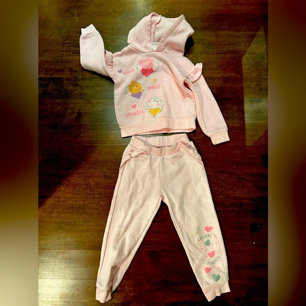 Peppa Pig sweat outfit, 3T!